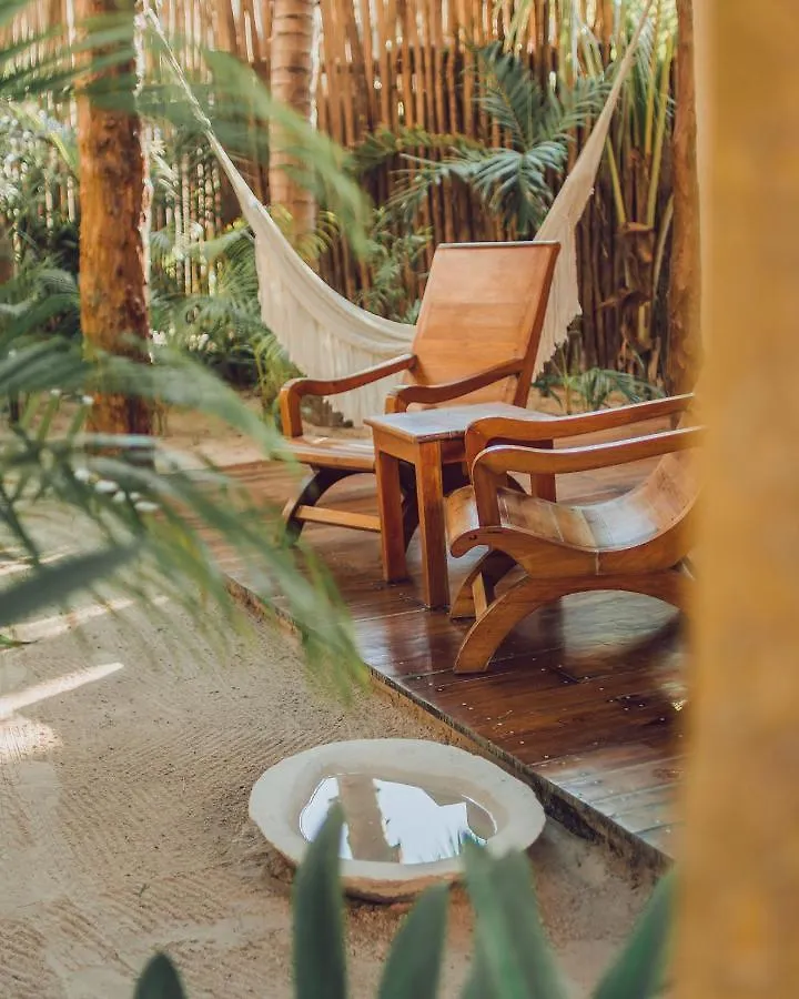 Encantada Tulum 4*,